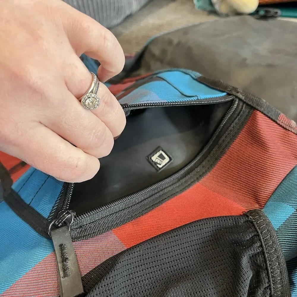 NEW OGIO Tactic 13 Messenger - Blockade Crossbody Laptop
